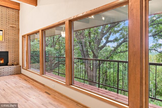 44 Miller Crest Lane, Saint Paul, MN 55106