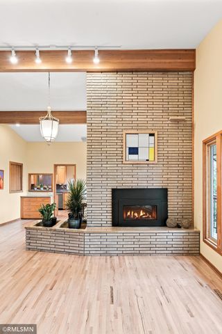 44 Miller Crest Lane, Saint Paul, MN 55106