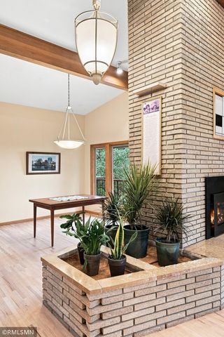 44 Miller Crest Lane, Saint Paul, MN 55106