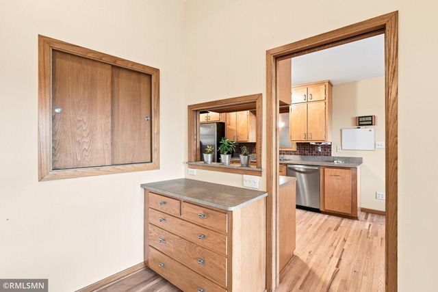 44 Miller Crest Lane, Saint Paul, MN 55106