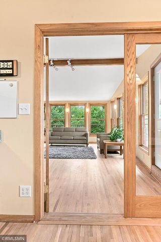 44 Miller Crest Lane, Saint Paul, MN 55106