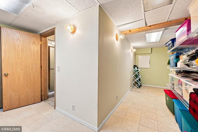 44 Miller Crest Lane, Saint Paul, MN 55106