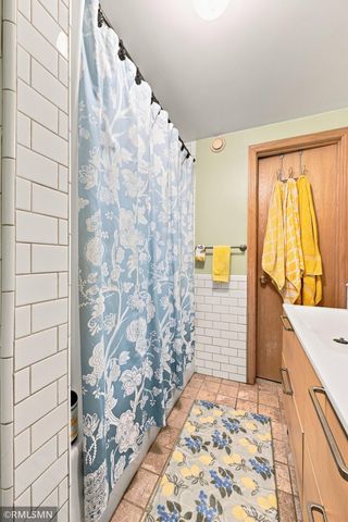 44 Miller Crest Lane, Saint Paul, MN 55106