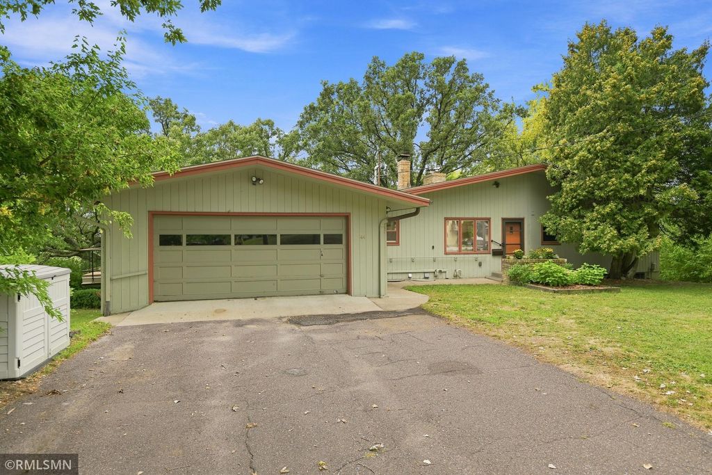 44 Miller Crest Lane, Saint Paul, MN 55106
