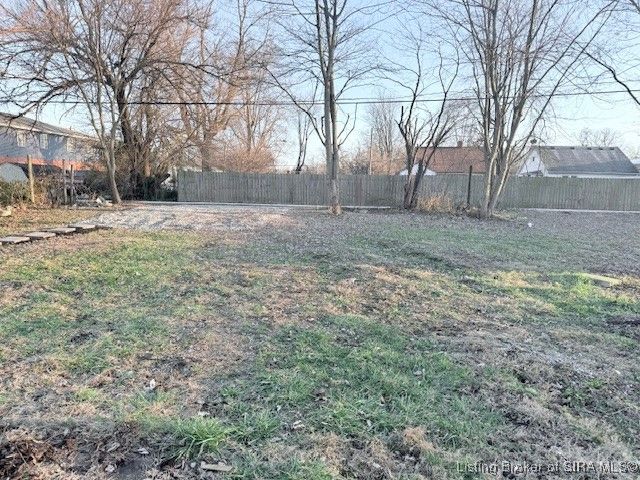 343 Popp Ave, Sellersburg, IN 47172