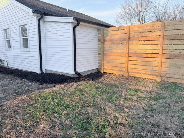 343 Popp Ave, Sellersburg, IN 47172