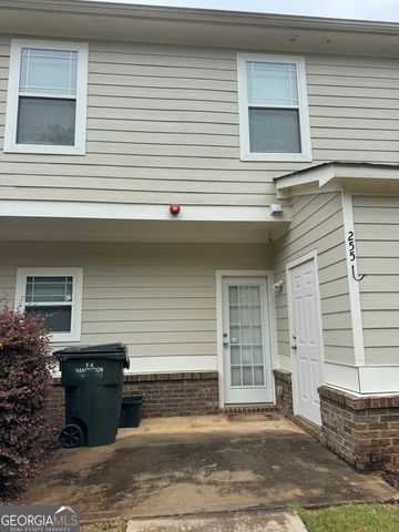 255 Oconee River Circle, Athens, GA 30605