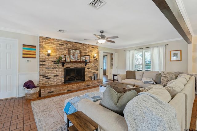 3215 Fry Ave, Tyler, TX 75701