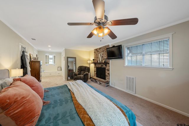 3215 Fry Ave, Tyler, TX 75701