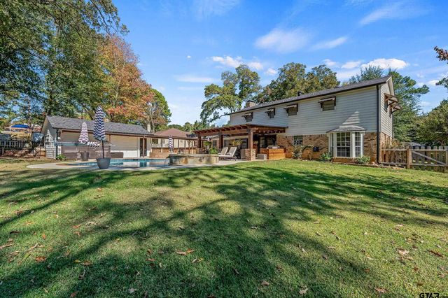 3215 Fry Ave, Tyler, TX 75701