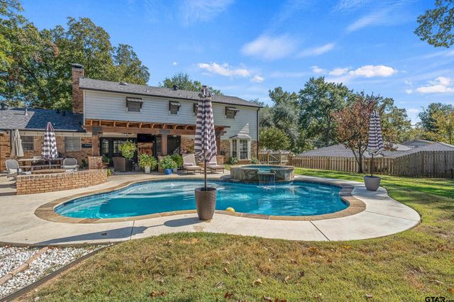 3215 Fry Ave, Tyler, TX 75701