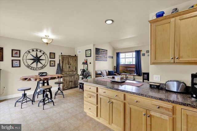 45 TULPY VIEW RD, Womelsdorf, PA 19567