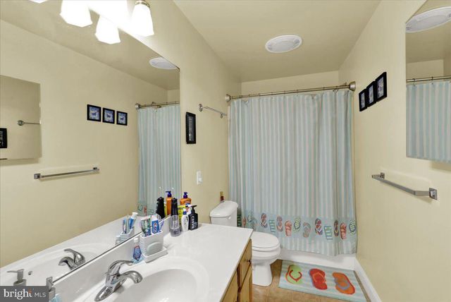45 TULPY VIEW RD, Womelsdorf, PA 19567