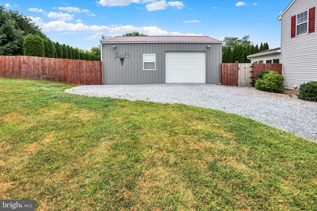 45 TULPY VIEW RD, Womelsdorf, PA 19567