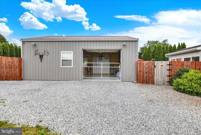 45 TULPY VIEW RD, Womelsdorf, PA 19567