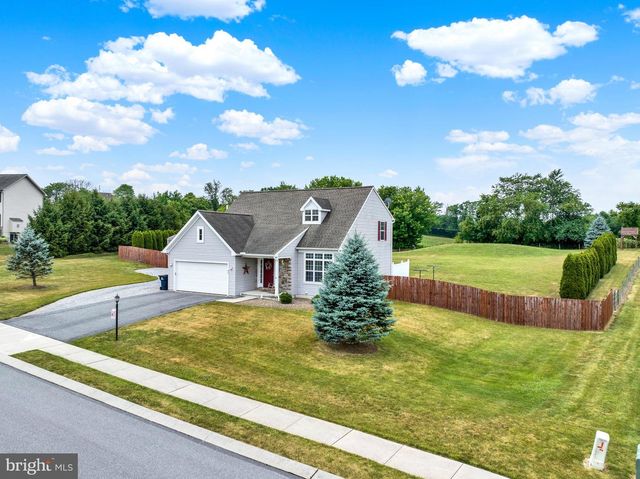 45 TULPY VIEW RD, Womelsdorf, PA 19567