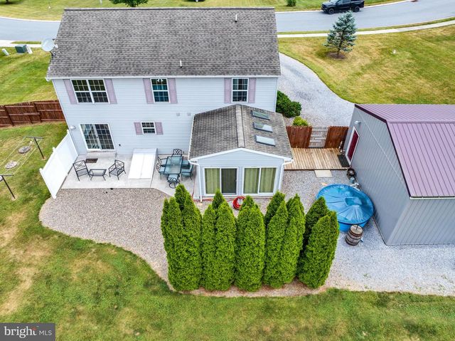 45 TULPY VIEW RD, Womelsdorf, PA 19567