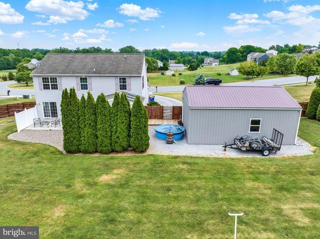 45 TULPY VIEW RD, Womelsdorf, PA 19567