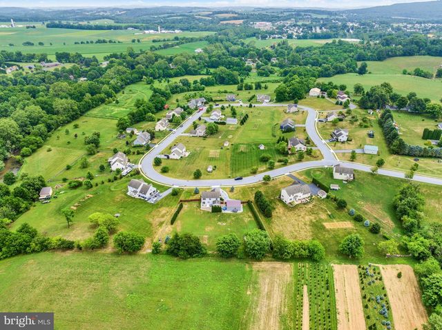 45 TULPY VIEW RD, Womelsdorf, PA 19567