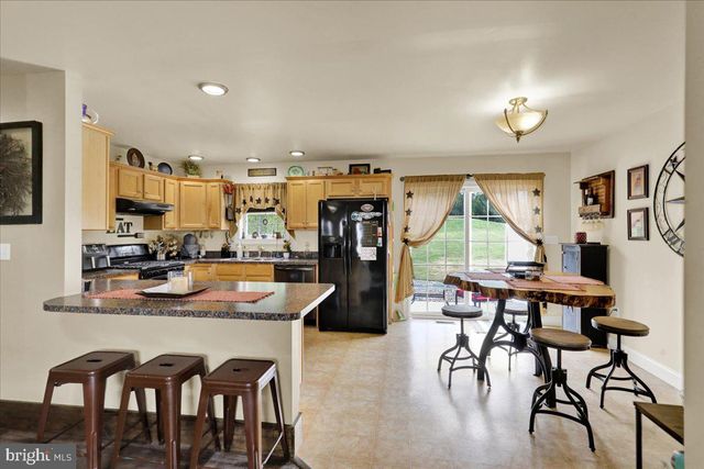 45 TULPY VIEW RD, Womelsdorf, PA 19567