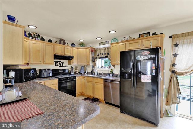 45 TULPY VIEW RD, Womelsdorf, PA 19567
