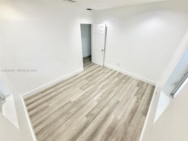 1272 NE 145th St, Miami, FL 33161