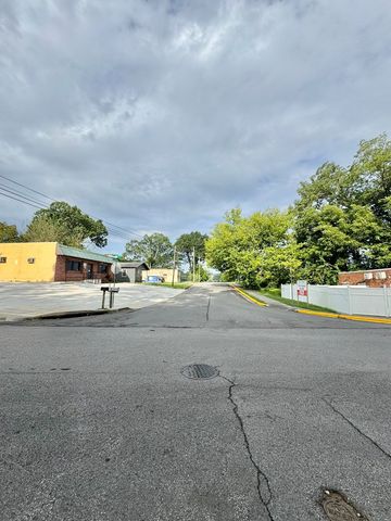 204 N Bogle Street, Dalton, GA 30721