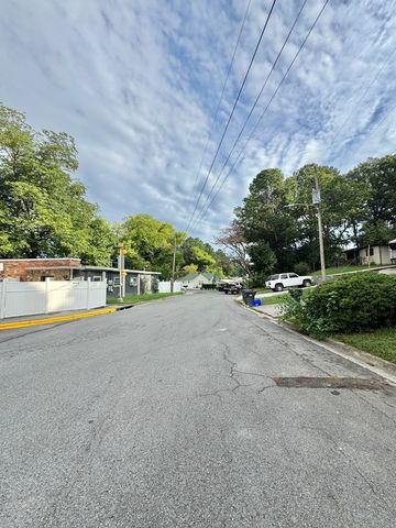 204 N Bogle Street, Dalton, GA 30721