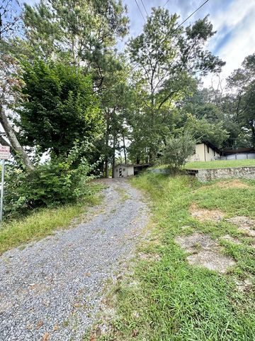 204 N Bogle Street, Dalton, GA 30721