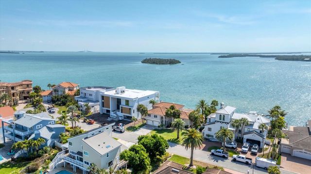 120 SANDS POINT DRIVE, Tierra Verde, FL 33715