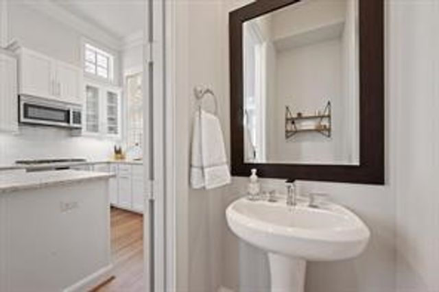 4098 Runyon Road, Addison, TX 75001