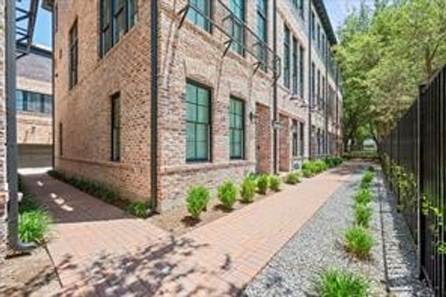 4098 Runyon Road, Addison, TX 75001