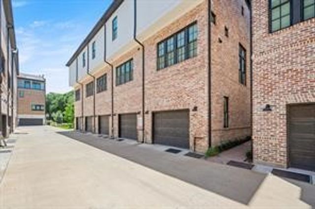 4098 Runyon Road, Addison, TX 75001