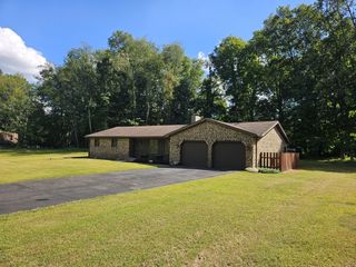 3866 W Pawnee Drive, La Porte, IN 46350