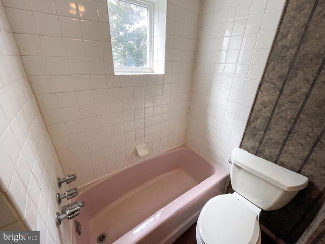 1136 WAVERLY ST, Philadelphia, PA 19147