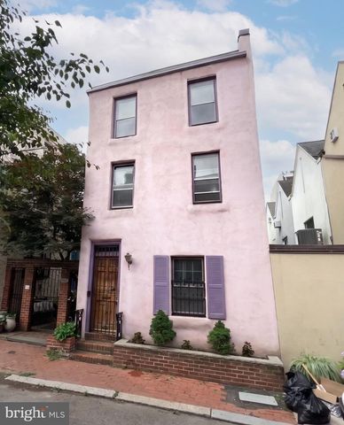 1136 WAVERLY ST, Philadelphia, PA 19147