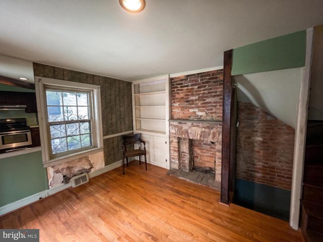 1136 WAVERLY ST, Philadelphia, PA 19147
