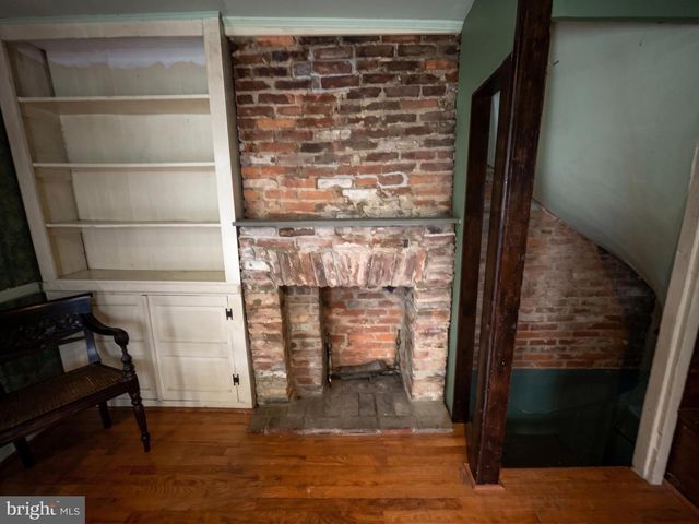 1136 WAVERLY ST, Philadelphia, PA 19147