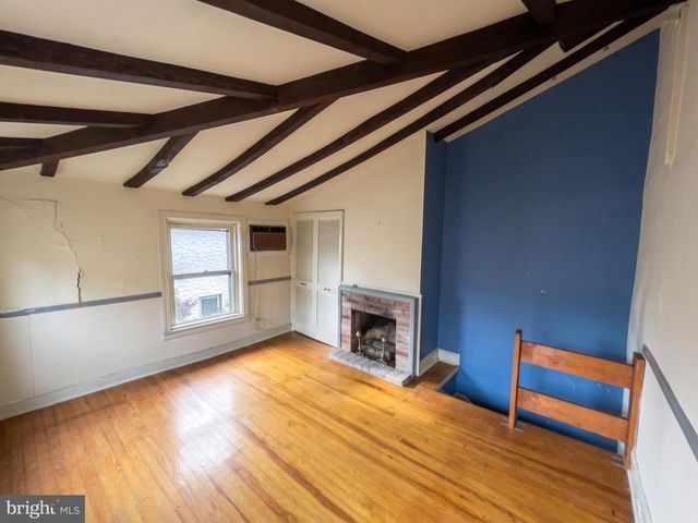 1136 WAVERLY ST, Philadelphia, PA 19147