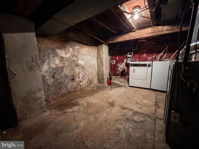 1136 WAVERLY ST, Philadelphia, PA 19147