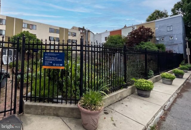 1136 WAVERLY ST, Philadelphia, PA 19147