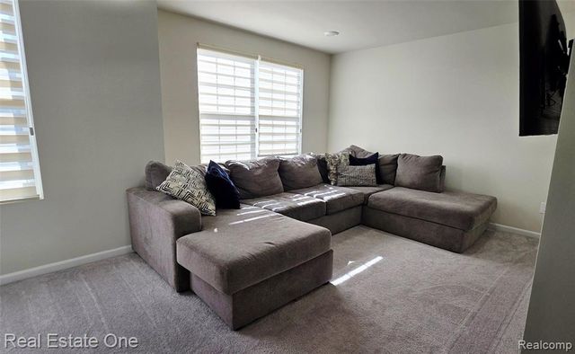 2720 Tulip Way, Commerce Twp, MI 48382