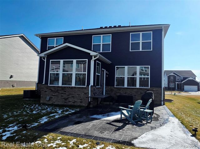 2720 Tulip Way, Commerce Twp, MI 48382