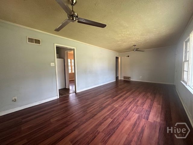 2374 Pinetree Road, Savannah, GA 31404