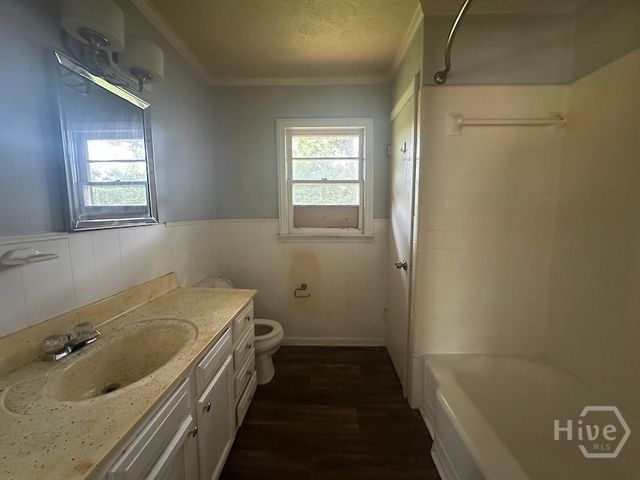 2374 Pinetree Road, Savannah, GA 31404