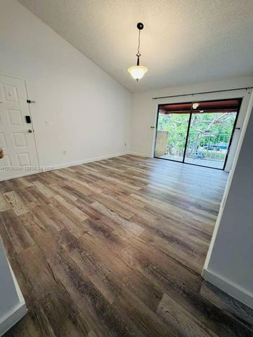 15530 SW 80th St C-306, Miami, FL 33193