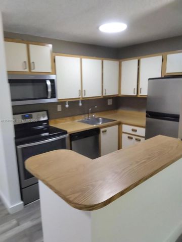 15530 SW 80th St C-306, Miami, FL 33193