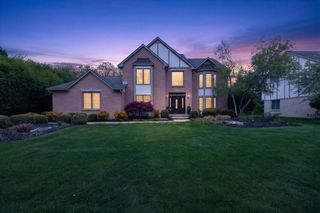 1452 Lockmoor Drive, Troy, MI 48084
