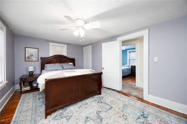 946 Falls Avenue, Cuyahoga Falls, OH 44221