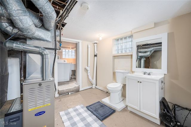 946 Falls Avenue, Cuyahoga Falls, OH 44221